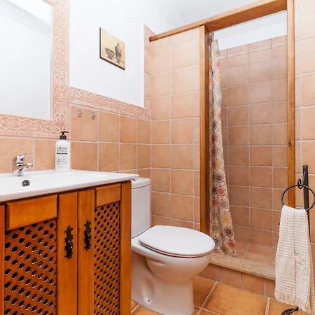 Casa de Férias Carmen Canovas *
